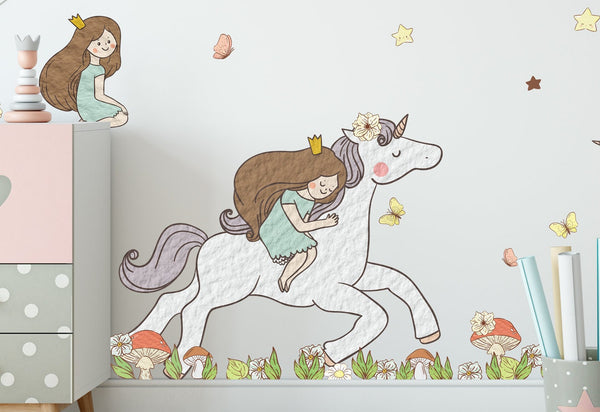 Fairy wall sticker with baby unicorn